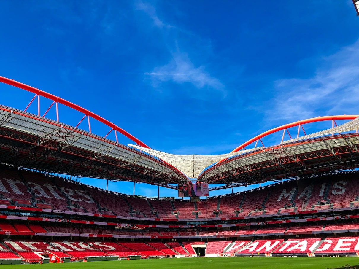 estadio da luz benfica Pontos turísticos de Lisboa que você precisa ver e conhecer em sua viagem por Portugal